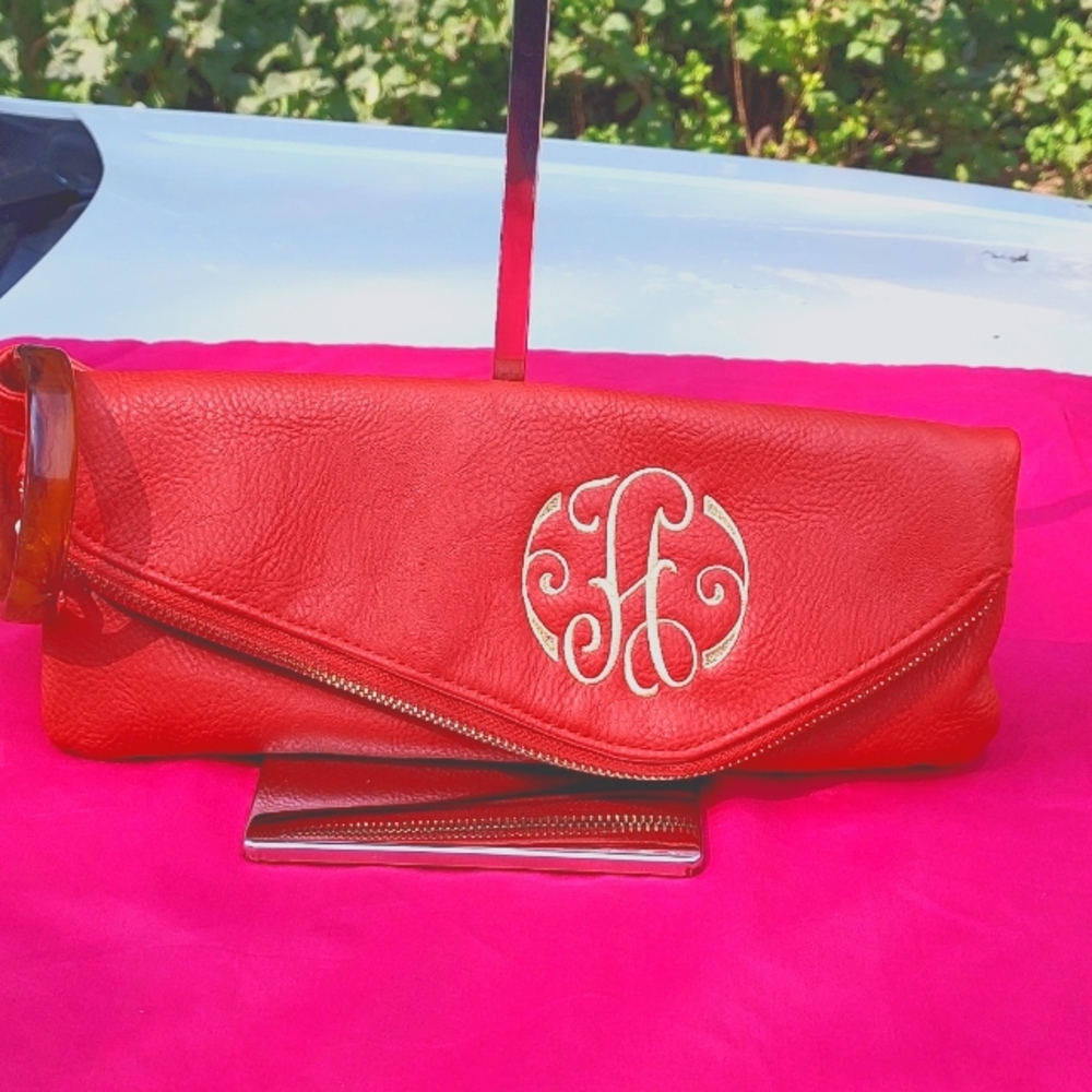 Mud pie wristlet